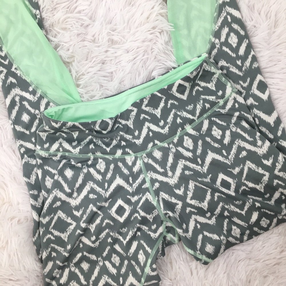 Aperture Leggings for Women, sz XS, waist 24”.